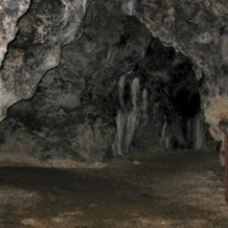 Montaña Chełmowa y la Cueva del rey Vladislao